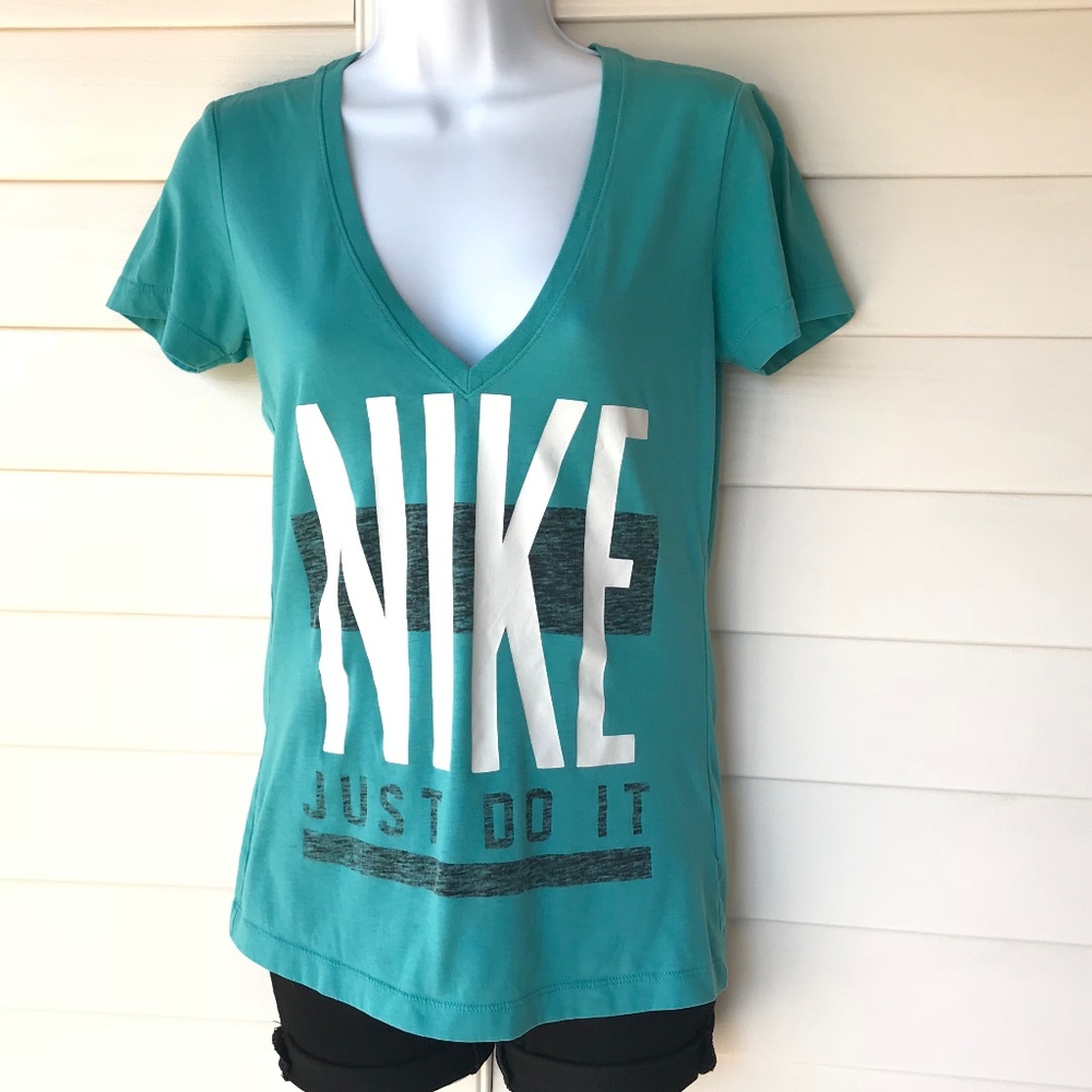 Nike Just Do It T-shirt in Teal/Light Blue NWOT